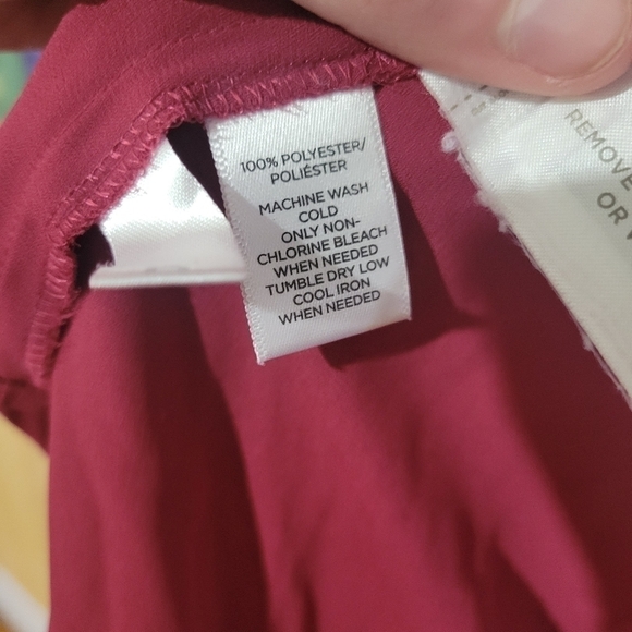 NWOT Women's Maroon Button Up Blouse Long Sleeve Size Small - Picture 6 of 11